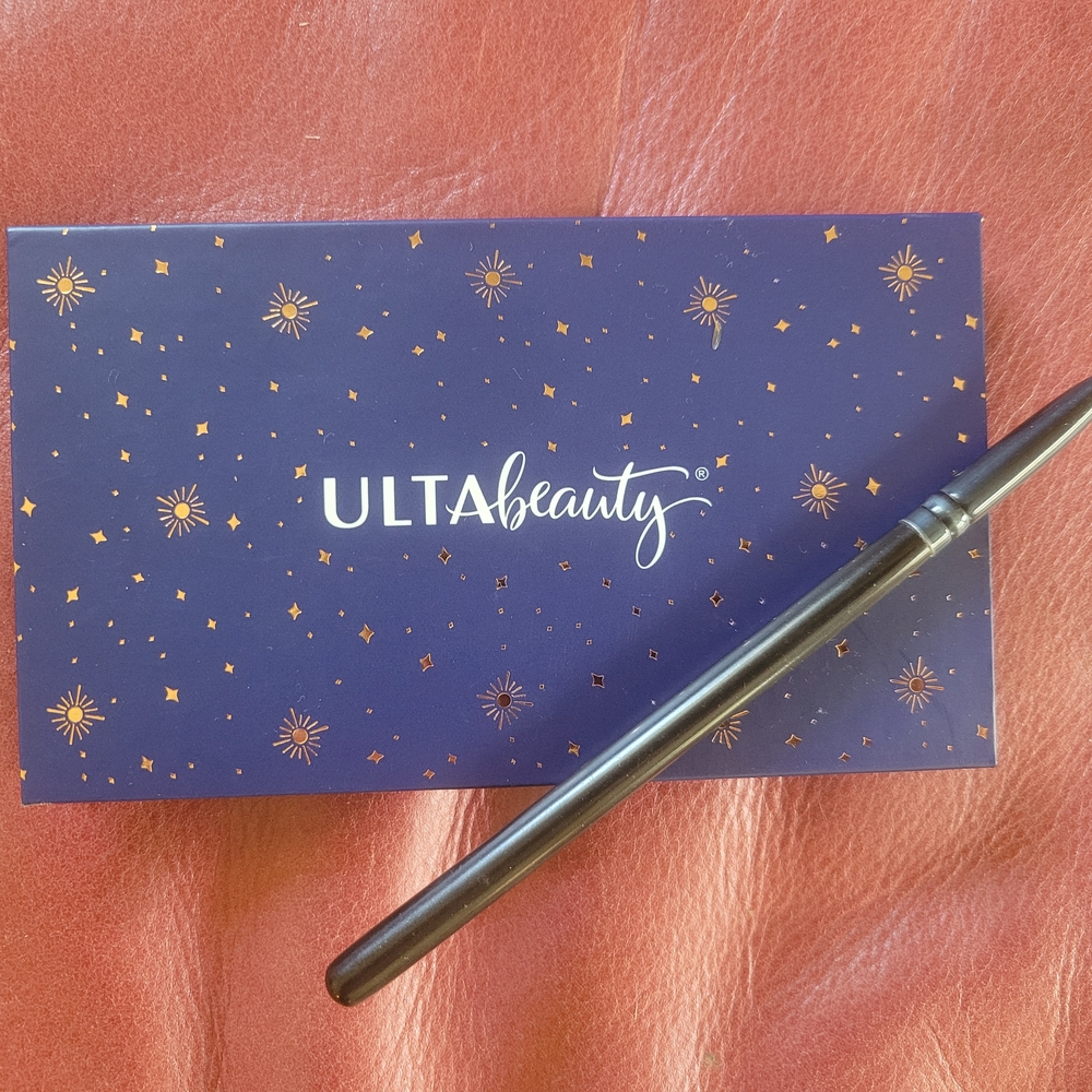 Ulta Beauty Eyeshadow Palette with Brush